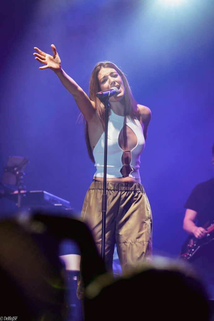 Ana Guerra emociona a sus fans en el arranque de la gira 'Si me quisieras'. Foto DelfinJSF